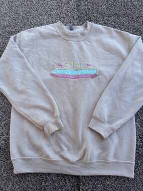 Y2K Disney Cream Crewneck Sweatshirt with Pastel Embroidered Logo size Medium